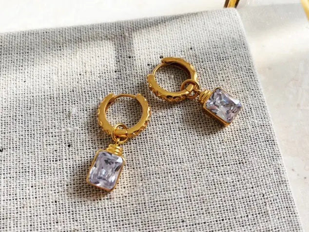 CRYSTAL HUGGIES | CLEAR