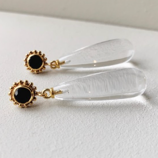 CLEAR DROP EARRINGS