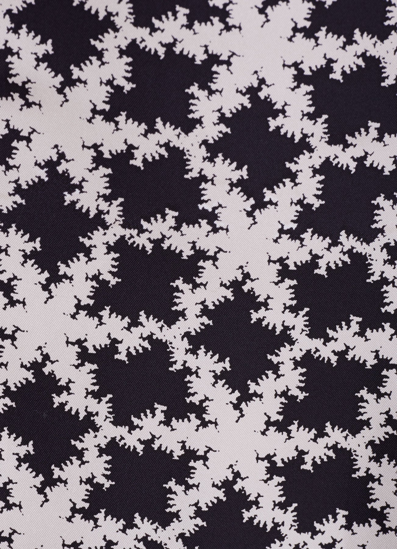 LONG TATTI DRESS | BIG SNOWFLAKE PRINT