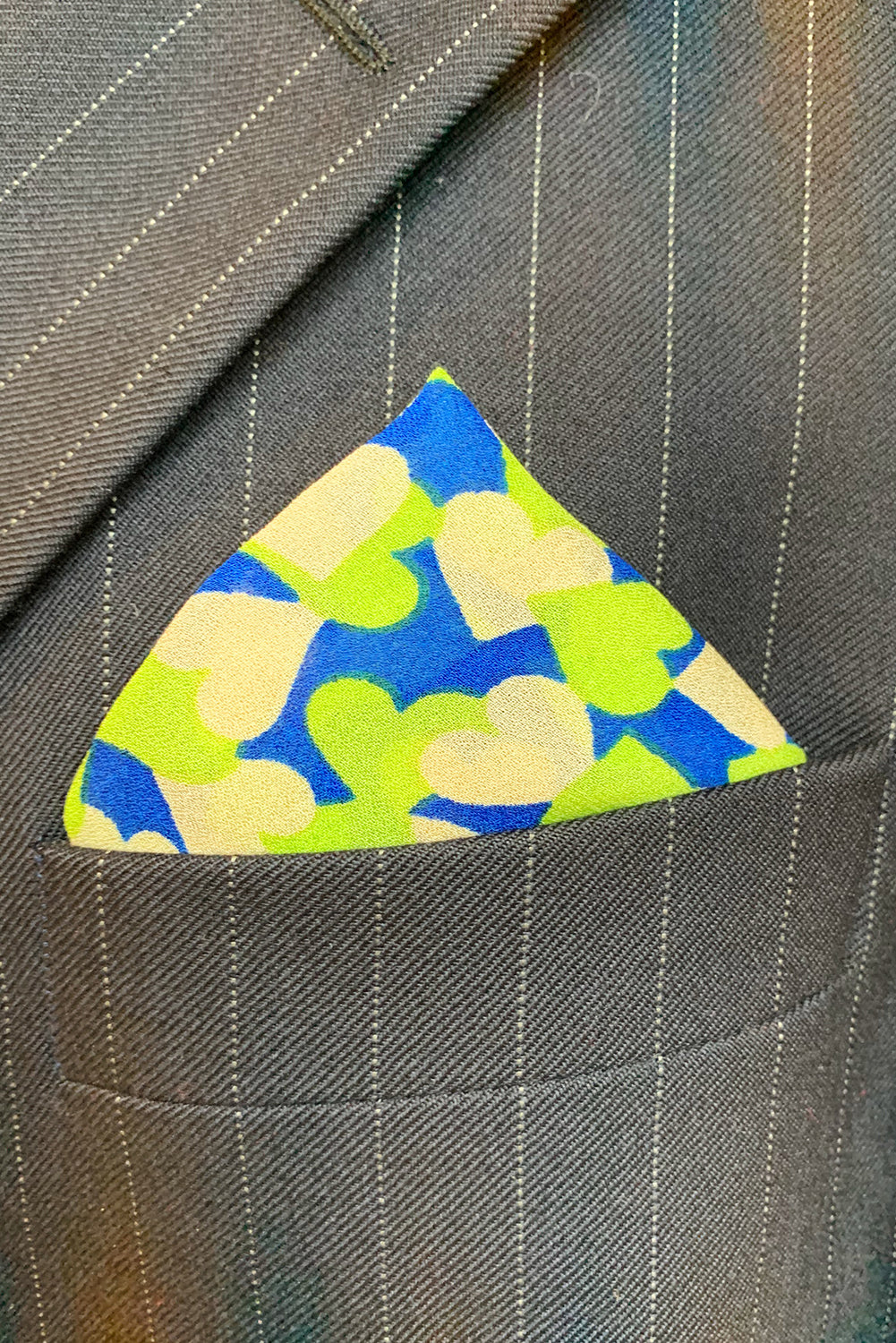 POCKET SQUARE | HEARTY PRINT