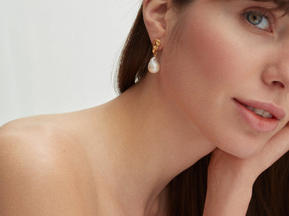 GOLD KNOT & PEARL EARRINGS