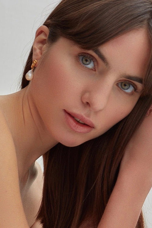 GOLD KNOT & PEARL EARRINGS