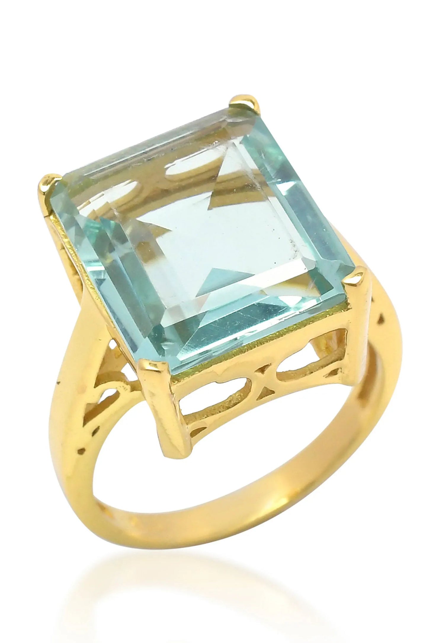 LIGHT BLUE COCKTAIL RING