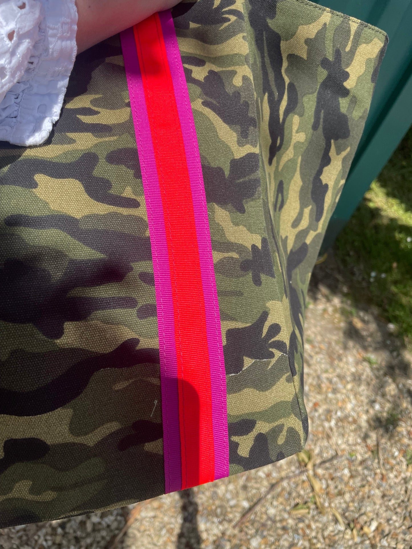 LARGE CAMO BEACH BAG