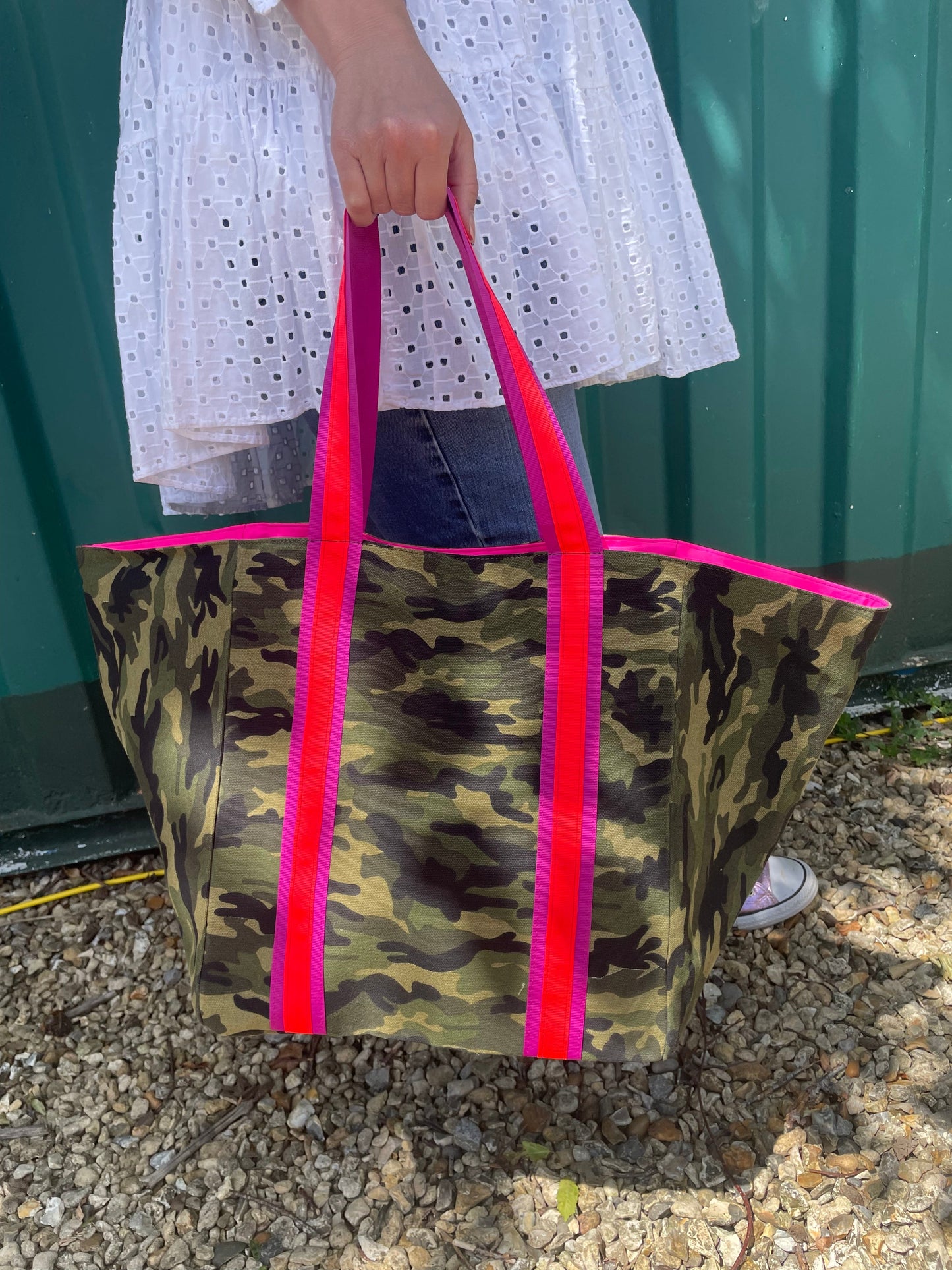 LARGE CAMO BEACH BAG