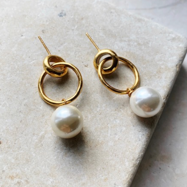 PEARL & HOOP EARRINGS