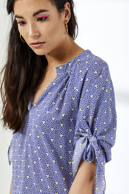 LIZ TOP | BLUE STRIPY TRIANGLE PRINT
